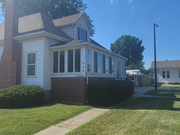 205 W Locust Street, Aurora, MO 65605
