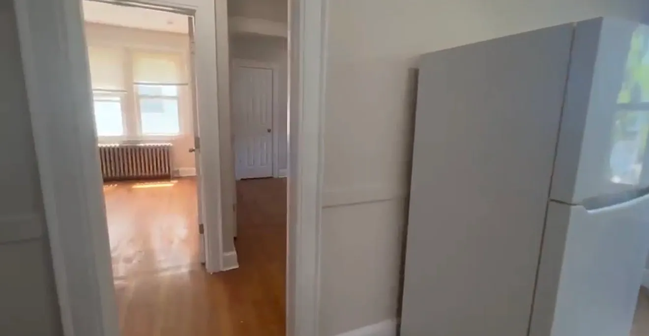 2 bed, 600 sqft, $1,500 — Photo 3