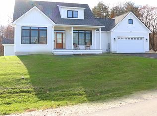 411 Blaine Cir #1, Pembroke, NH 03275