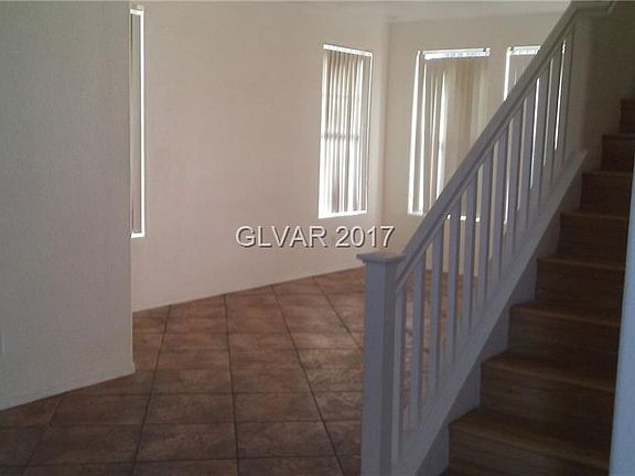3rd image of 4988 Droubay Dr