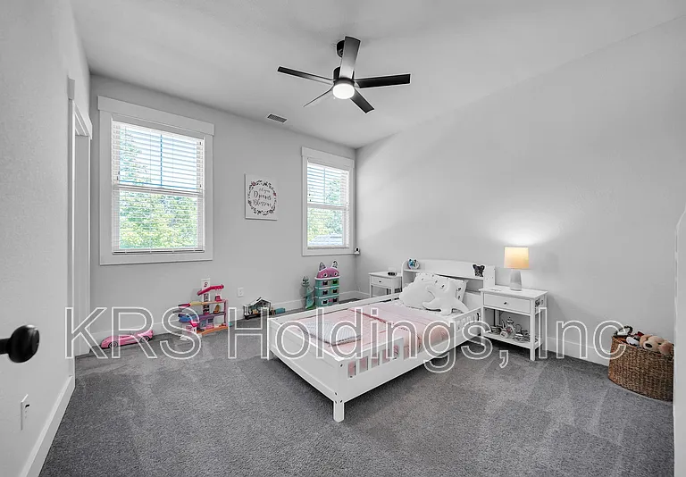 629 Hayes Dr — Photo 23