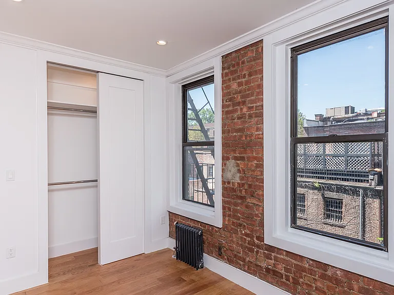 250 Washington Ave #C3 — Photo 3