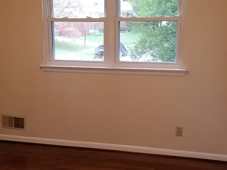 9102 Sandra Ct — Photo 4