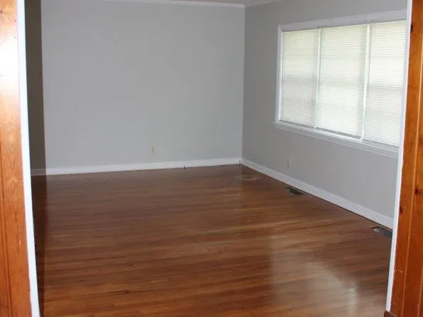 111 Colonial Ave, Dothan, AL 36301