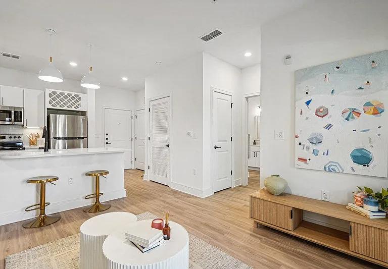 Tropia Luxury Apartments — Photo 43