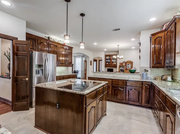 7308 Ridgemoor Ln, Plano, TX 75025