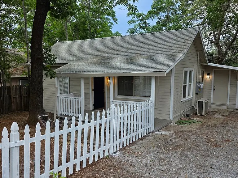 4072 Flower St — Photo 15