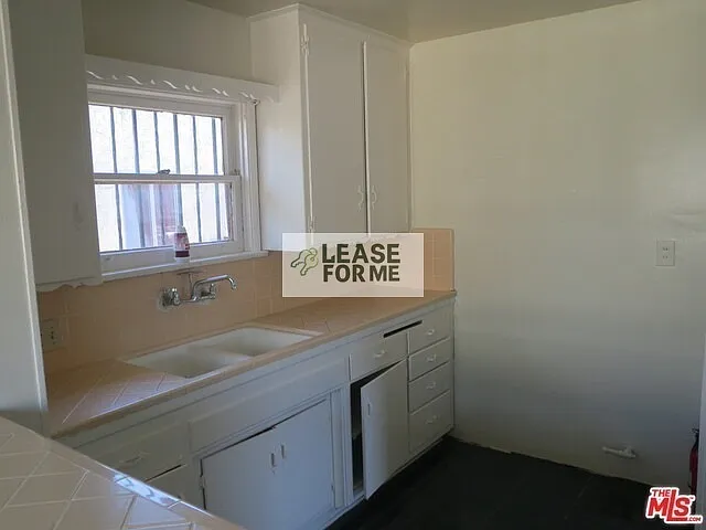 6124 Middleton St — Photo 14