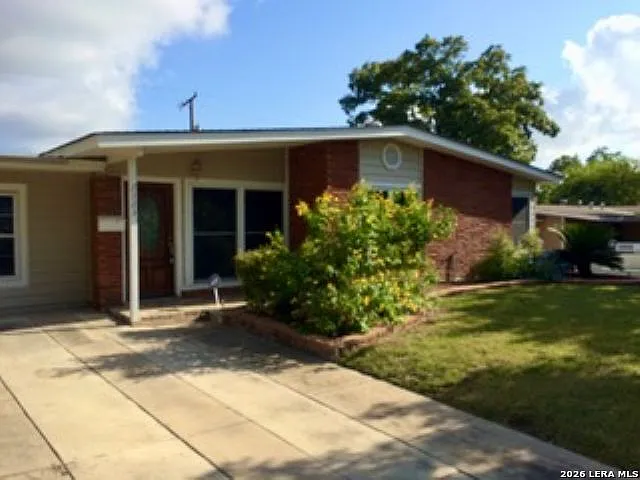 2323 Spicewood Dr — Photo 1