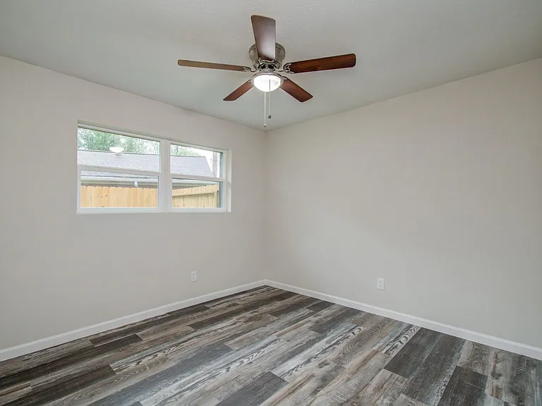 9406 Autauga St — Photo 18