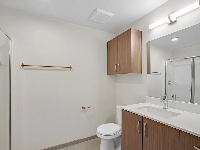 Ellie Jean Apartments — Photo 23
