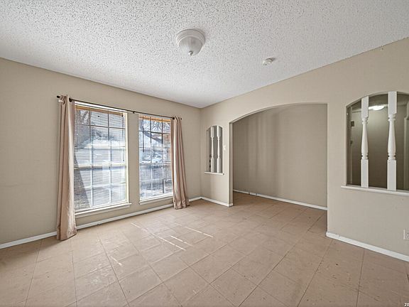 2nd image of 6739 Fairlake St