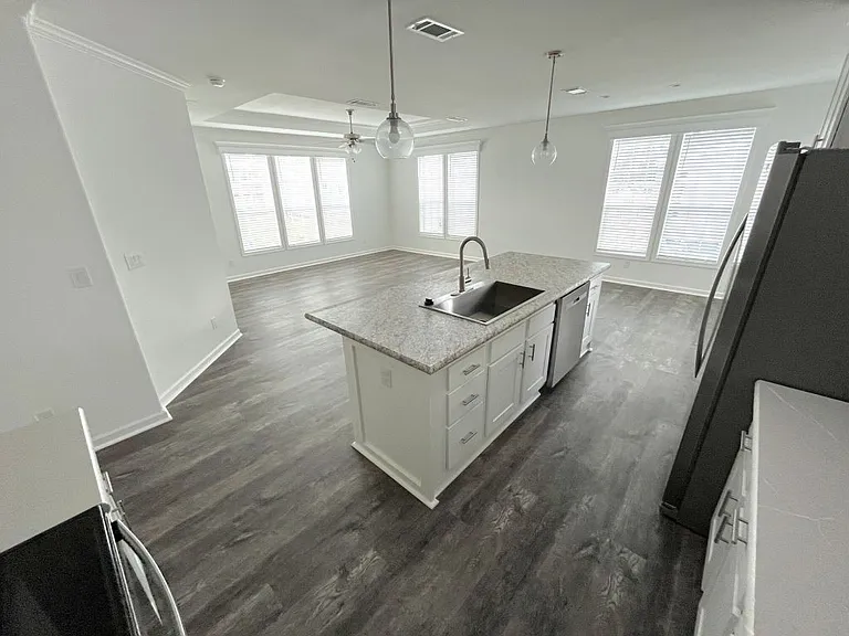 1033 Vervain Dr #1033E — Photo 15