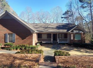 1030 Lake Haynes Dr NE, Conyers, GA 30012