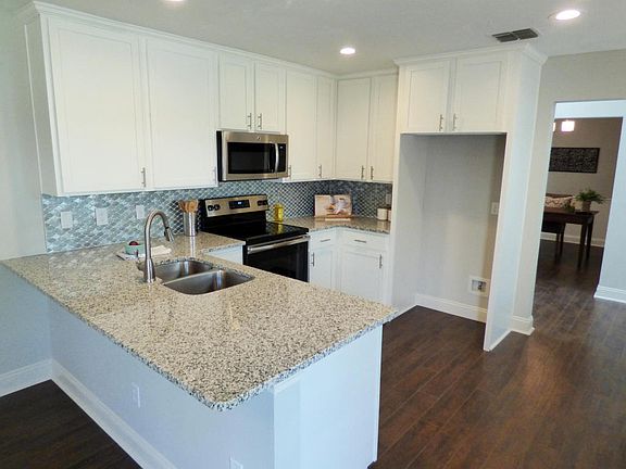 4th image of 4077 Mizner Cir S