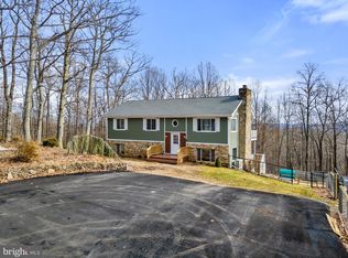 9463 Mountjoy Rd, Marshall, VA 20115