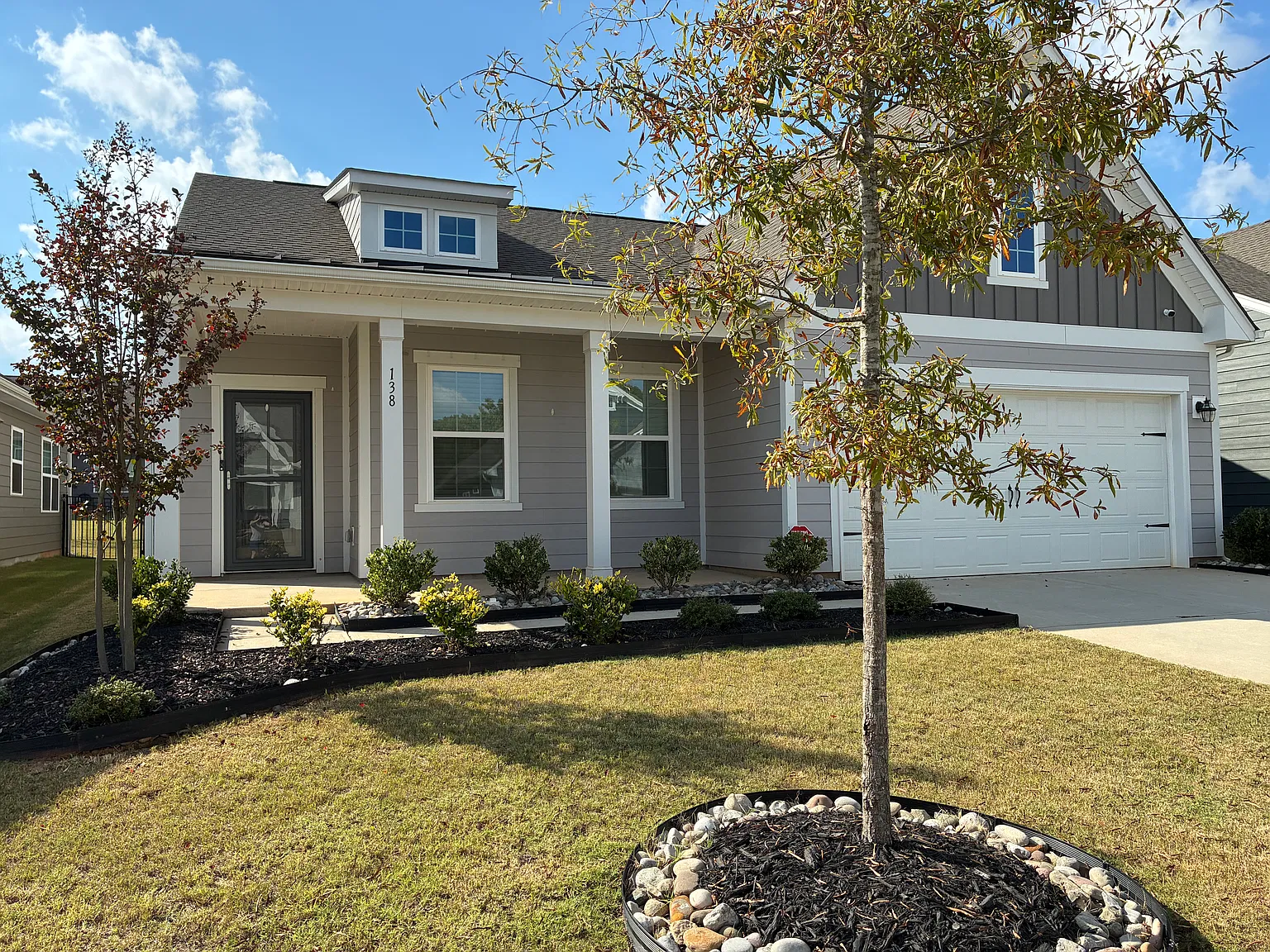 3 bed, 1666 sqft, $1,900 — Photo 1