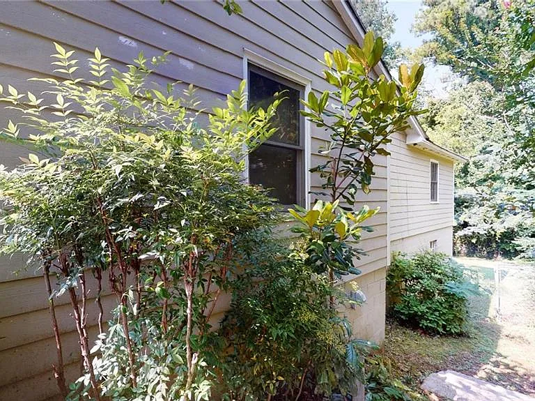 1674 Beacon Hill Blvd — Photo 22