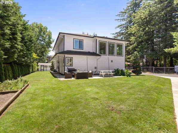 483 SW Cherry Park Rd, Troutdale, OR 97060