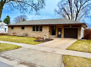 519 Margaret St, Combined Locks, WI 54113