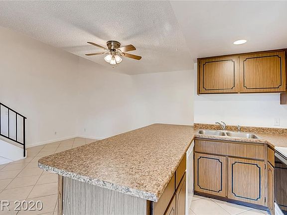 5th image of 310 Brookside Ln Unit B