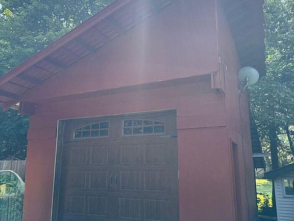 3rd image of 90 Library Avenue