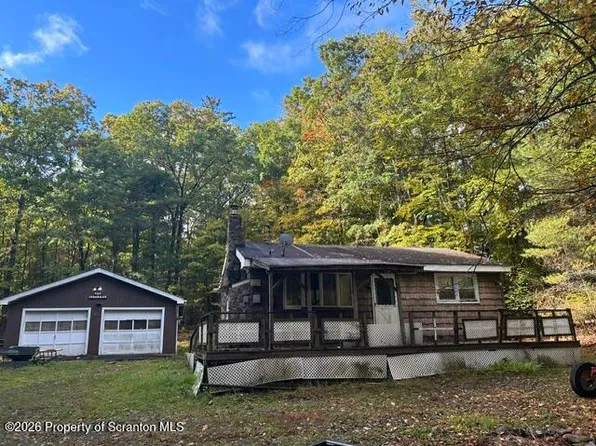 132 Spencer Rd, Dingmans Ferry, PA 18328