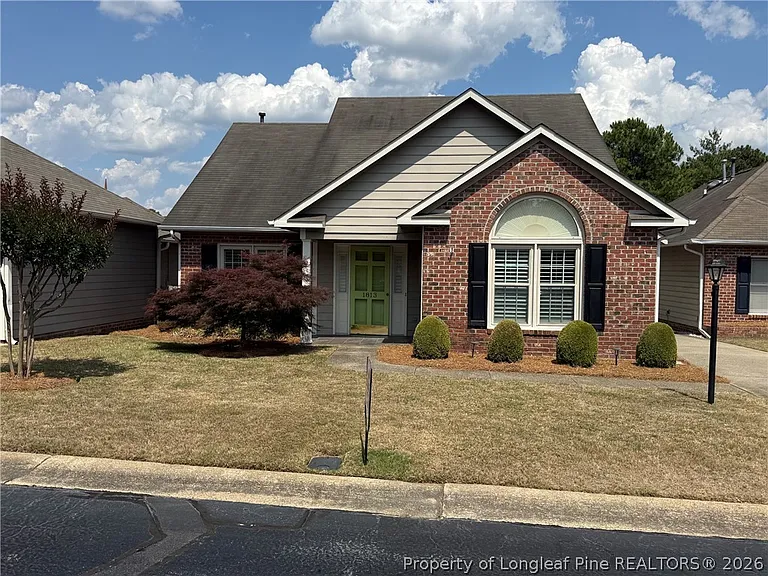 1813 Stetson Ln — Photo 1