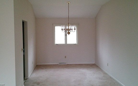 3rd image of 31645 Newbury Blvd