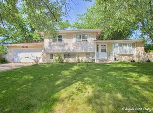 208 N Bernice Ct, Round Lake, IL 60073