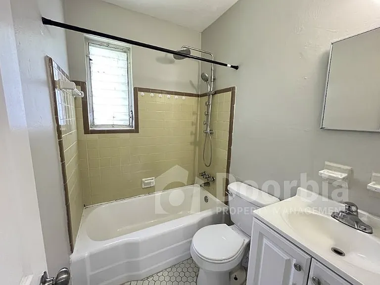 1635 Brookview Dr S — Photo 13