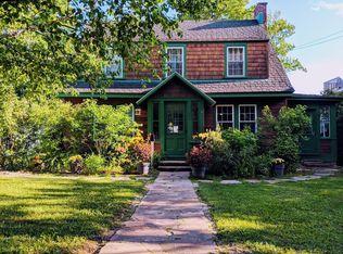 92 Acorn St, Lake Placid, NY 12946