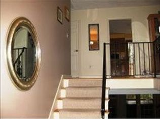 25 Carolan Ave, Hampton, NH 03842