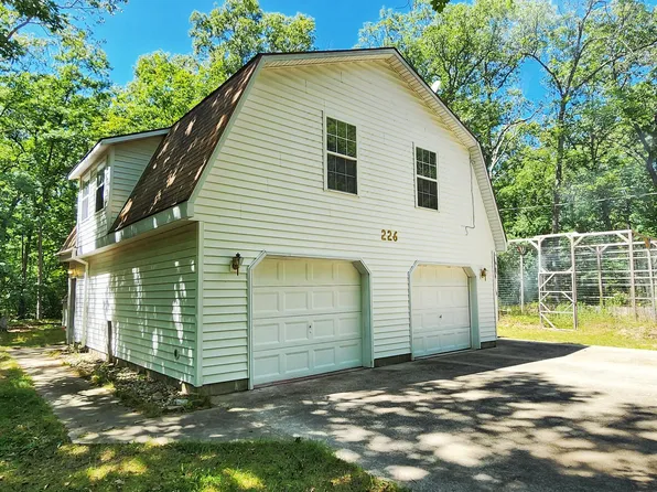 226 High Bridge Rd, Wellston, MI 49689