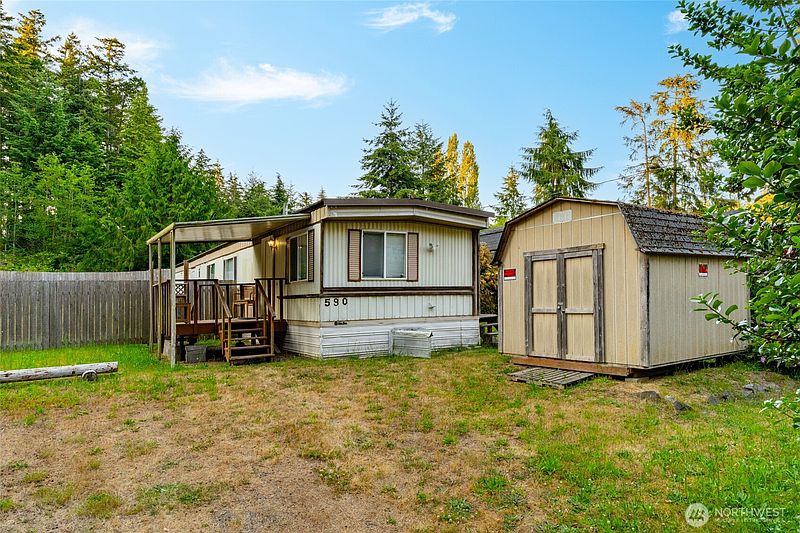 3rd image of 590 Ocean View Drive
