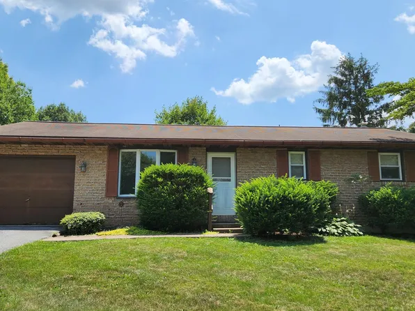 42 Brunswick Ln, Palmyra, PA 17078