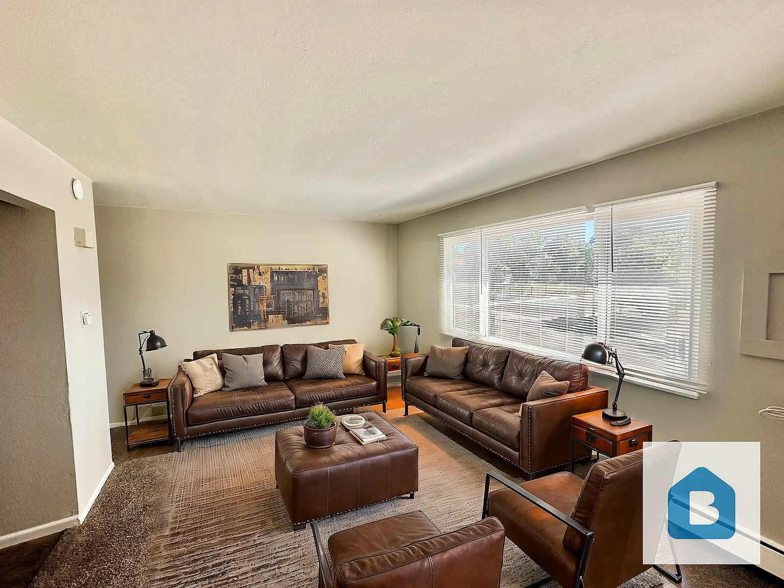 6450 Chippewa Rd — Photo 1