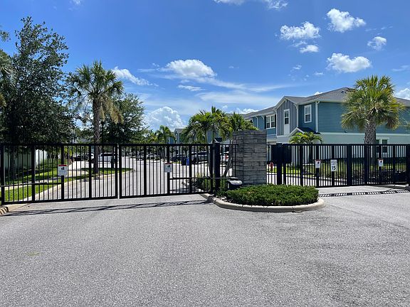 3rd image of 2901 Grand Kemerton Pl