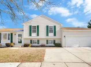 7807 Rippleview Ln, Pasadena, MD 21122