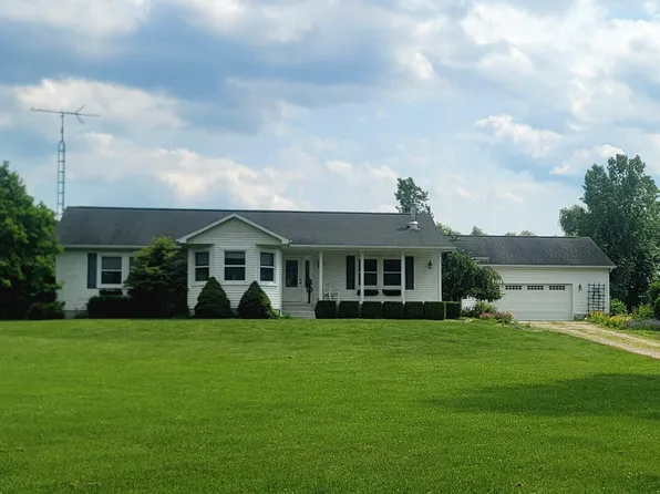 12360 Pine Grove Ct, Holly, MI 48442