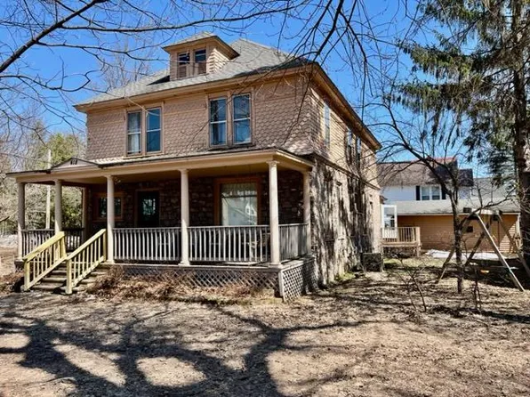 418 N Lowell St, Ironwood, MI 49938