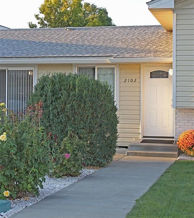2nd image of 2102 W 34th Ave