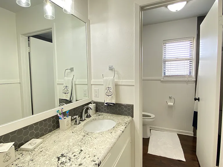 7504 Hollyoak Dr — Photo 15