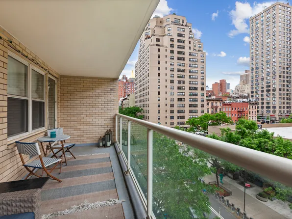 305 East 24th Street 5F image 10 of 10