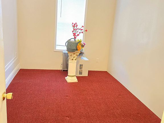 4th image of 10450 88th Ave #1