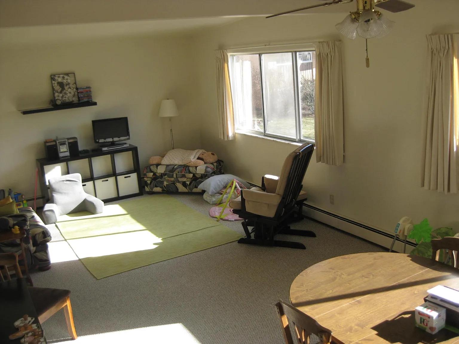 3 bed, 1.5 bath, 1400 sqft, $2,320 — Photo 4