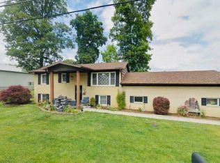 310 Southway Dr, Saint Marys, OH 45885