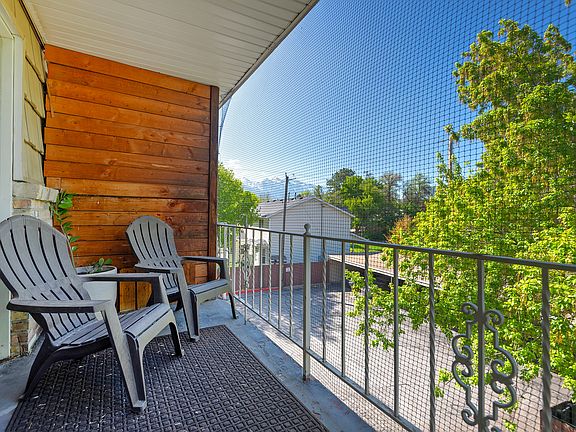 3rd image of 2220 E Murray Holladay Rd APT 330