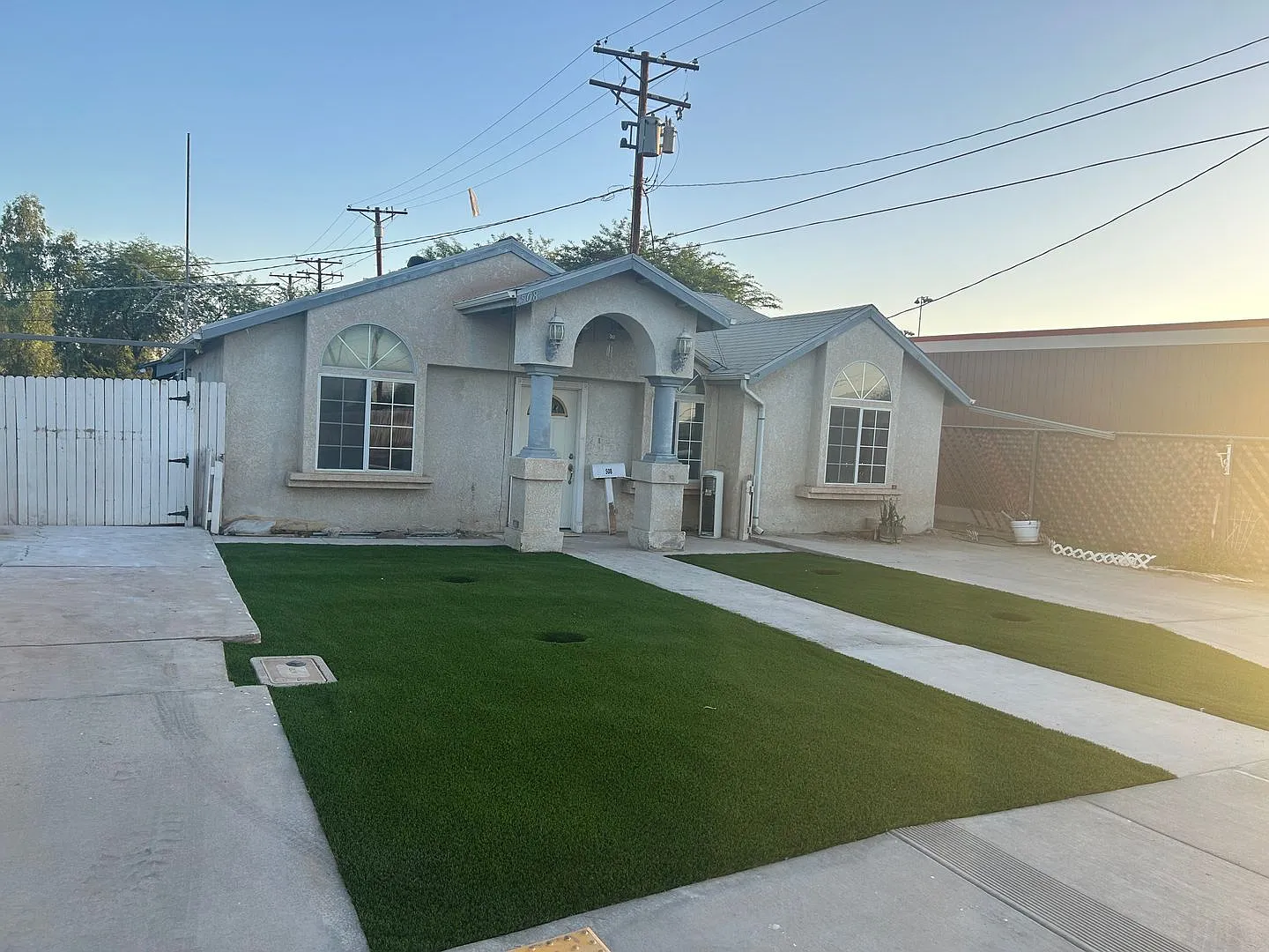 Remodeled 4 bedrooms 2 baths house in Imperial — Photo 2