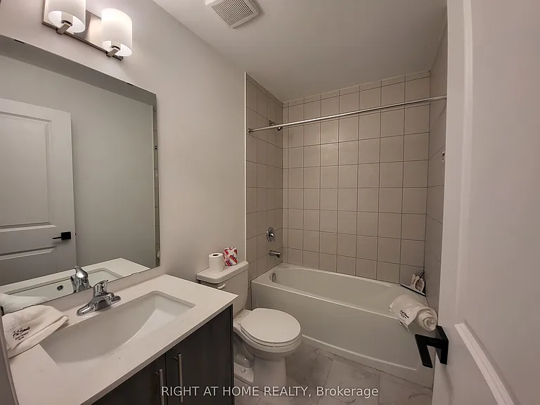 23 Fairlane Ave — Photo 9